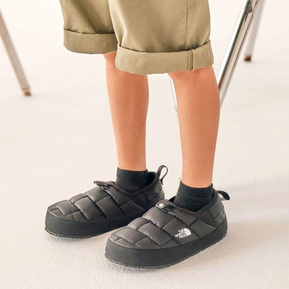BRAND NEW boy girl youth the north face thermoball slip on black shoes size 12 - Picture 3 of 5